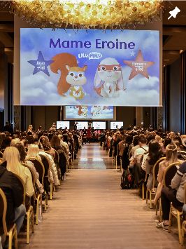 Participanți si scena evenimentului Mame Eroine, din postarea Lilu Milu
